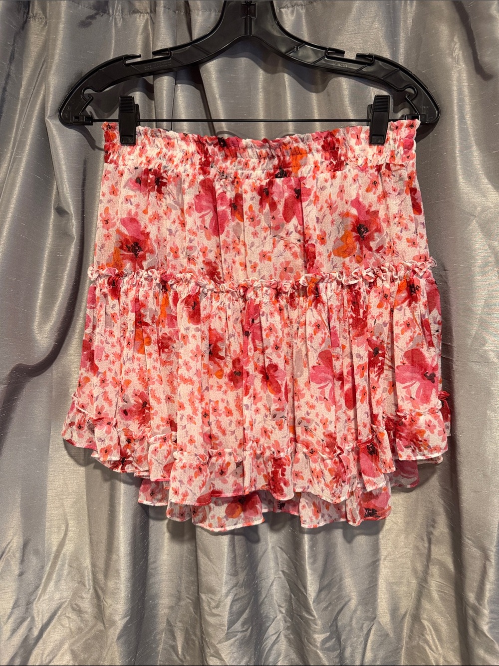 MISA Floral Ruffle Tiered Mini Skirt - Pink Red Print size Medium